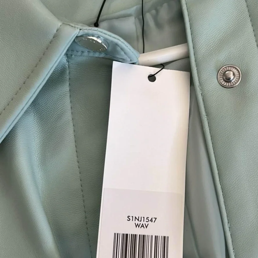 NET beautiful Calvin Klein jacket- - Picture 3 of 3